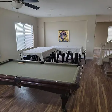 5 Bed- Strip 8Mil, Dwntown 4.5Mi Villa